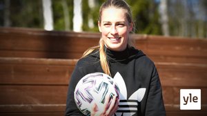 Kaikkien aikojen maalitykki joutuu lykkäämään unelmaansa - EM-kisat voivat olla Linda Sällströmin viimeinen mahdollisuus: 18.04.2020 00.01