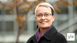 Johanna Sinisalon moderni kauhuromaani Vieraat kuvaa kontrollin murenemista perheessä: 16.05.2020 10.00