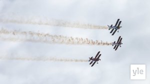Suomen Ilmailuliiton päälentonäytös tuo Kauhavan taivaalle Hawkit, Rafalen ja Red Arrowsit: 29.08.2020 15.01