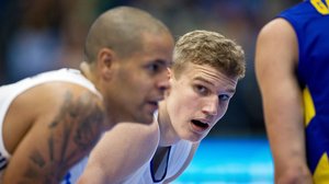 Lauri Markkanen Special: 06.12.2017 15.56