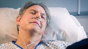 Holby Cityn sairaala (12): 14.12.2017 06.00