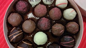 Yle Uutisluokka Triplet: Kaakaon viljely vähenee – tulevaisuudessa suklaata tehdään myös muista raaka-aineista: 19.12.2017 10.47