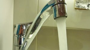 Yle Uutisluokka Triplet: Saastunut vesi aiheutti vatsataudin sadoille ihmisille Nousiaisissa: 31.01.2018 11.01