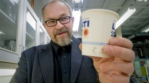 Yle Uutisluokka Triplet: Tulevaisuuden elintarvikepakkaukset hajoavat luonnossa: 20.02.2018 10.37