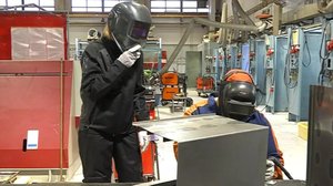 Yle Uutisluokka Triplet: Opo hylkäsi toimiston ja testasi koulun opintolinjat käytännössä: 21.02.2018 13.24