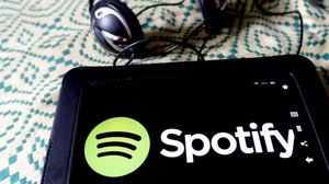 Yle Uutisluokka Triplet: Spotifyn pimennossa pidetty maksumalli: rahat suosituimpien artistien taskuun: 22.02.2018 12.01