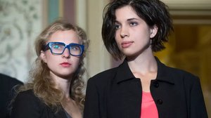 Yle Uutisluokka Triplet: Pussy Riot: Venäjän vaalit ovat feikkiä: 07.03.2018 12.35