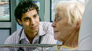 Casualty (12): 20.03.2018 06.00