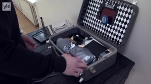 Yle Uutisluokka Triplet: Digikuvien paljous alkoi käydä hermoille – valokuvaaja tarttui ikivanhaan kameraan: 09.04.2018 10.33