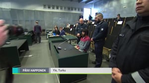 Yle Uutisluokka Triplet: Turun puukotusten oikeuskäsittely alkoi Turun vankilassa: 10.04.2018 09.29