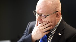 Yle Uutiset suora: Työministeri Jari Lindström taustoittaa kehysriihessä tehtyjä työllisyyspolitiikan päätöksiä: 12.04.2018 10.04