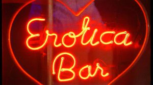 Tosi asia: Pää vetävän kädessä: 19.04.2018 00.01