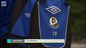 Yle Uutisluokka Triplet: 15-vuotiaat pojat keräsivät rahat kasaan ja pistivät pystyyn jalkapallojoukkueen: 20.04.2018 11.01