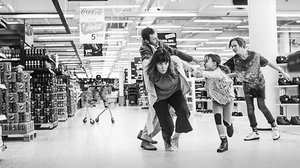 Uusi Kino: Through the supermarket in five easy pieces (S): 24.04.2018 00.01