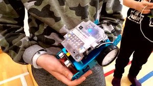 Lokalt live: Tenalaelever bygger dansande robotar: 04.05.2018 10.13