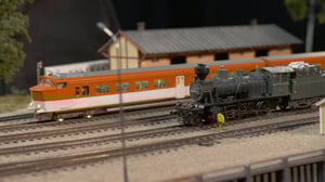 Puoli seitsemän: Vakavaa leikkiä pienoisrautatieradalla: 07.05.2018 16.35