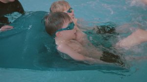 Vesihirmut laivan moottoreina: 01.06.2018 02.30