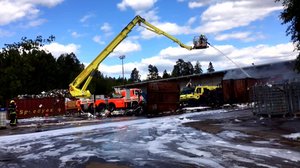 Lokalt live: Brand i Vanda, nära köpcentert Jumbo: 13.06.2018 15.00