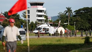 Ylen erikoislähetys: Loukkuun jääneiden poikien pelastaminen hyvässä vauhdissa, jo kahdeksan pelastettu: 09.07.2018 17.32