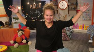 Malin leker en rörelselek. (S): 16.09.2018 13.29