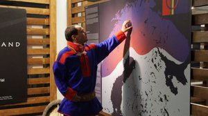 Saamelaiskäräjät haluaa kitkeä saamelaisuutta hyväksikäyttävää turismia: 24.10.2018 10.26