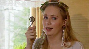 Käsitöitä ja katuhaastattelu (S): 06.11.2018 00.03