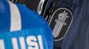 Oulun poliisi varoittaa tyttöjä ulkomaalaistaustaisista miehistä somessa: 07.12.2018 08.26
