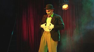 Nuoria houkutellaan teatteriin mimiikan, klovnerian ja taikuuden avulla: 11.01.2019 11.08