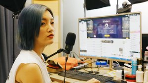 Wang Lila tienaa elantonsa laulamalla netissä: 15.01.2019 12.37