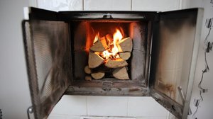 Puiden pienpoltosta aiheutuvia päästöjä halutaan kitkeä entistä tehokkaammin: 18.02.2019 10.23