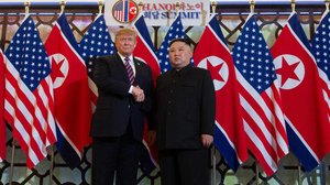 Trumpin ja Kimin kädenpuristus: 27.02.2019 21.05