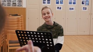 Kuulustelua ja laulutunteja: 12.04.2019 00.01