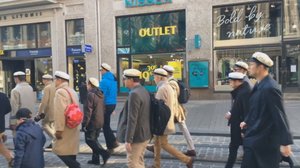 Svenska Yle live: Följ med på Akademens marsch från Gamla studenthuset till Kajsaniemiparken: 01.05.2019 09.04