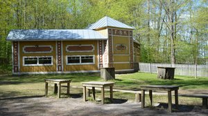 Svenska Yle live:Se frivilliga snygga upp Ramsholmens dansbana inför sommarens evenemang: 17.05.2019 12.43