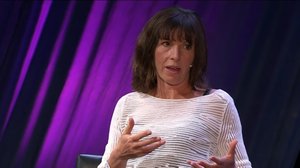 Rachel Cusk: ”Brexit on kuin avioero, jossa May ja Corbyn eroavat ja englantilaiset ovat heidän lapsiaan, jotka joutuvat kuuntelemaan”: 18.05.2019 17.15