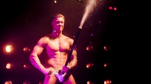 Vaatteet pois (12): 17.07.2019 23.50