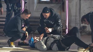 Kuin kärpänen katossa magneettikengillä: 14.08.2019 00.01