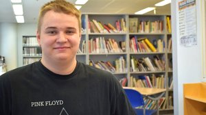 Opinnot keskeyttänyt Eemeli Valonen palasi koulunpenkille, jotta voi hakea jatko-opintoihin: 19.08.2019 10.17