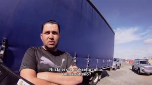 Australian rajalla - Savukkeiden salakuljettajat