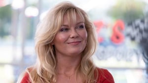 On Becoming a God in Central Florida (Paramount+) (12) - On Becoming a God in Central Florida