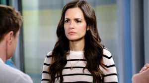 Chicago Med (12) - A Red Pill, a Blue Pill