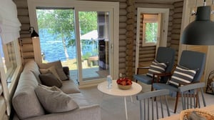 Huvila & Huussi - Lepistöjen  sukumökin päivitys