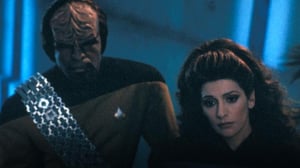 Star Trek - Uusi sukupolvi (7) - Outoja symboleita