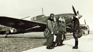 Sotatehtaat (7) - Vickers