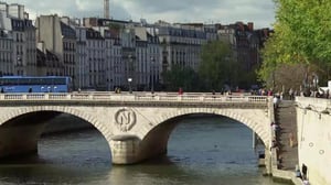 Unelmien poikamies - Romanttinen Pariisi