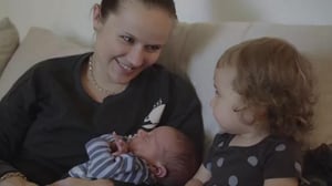 Toisenlaiset äidit - Eri taustoista ehyeksi perheeksi