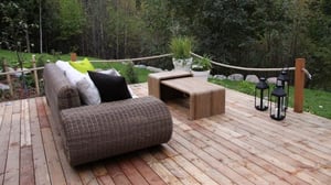 Huvila & Huussi - Aurinkoinen tähtitorni