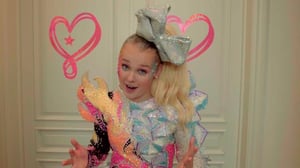 MTV Cribs International - Jojo Siwa & Tom Allen