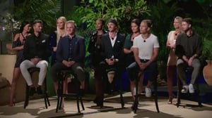 Paratiisihotelli Norja (7) - Toinen jalka haudassa