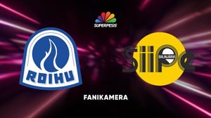 Roihuttaret - Siilinjärven Pesis, Fanikamera - Roihuttaret, Helsinki - Siilinjärven Pesis, Fanikamera 15.8.